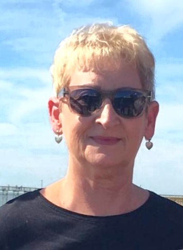 women with sunglasses